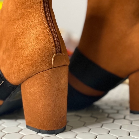 MackinJ Two Toned Booties Black Brown Velvet Suede - Picture 10 of 12